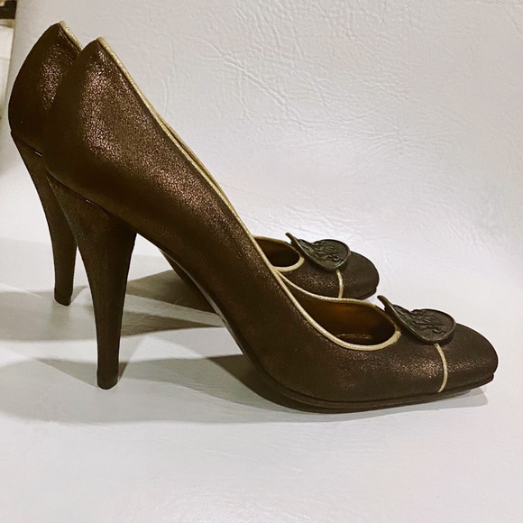 Gianfranco Ferre Bronze Leather Medallion Heels - Picture 4 of 7